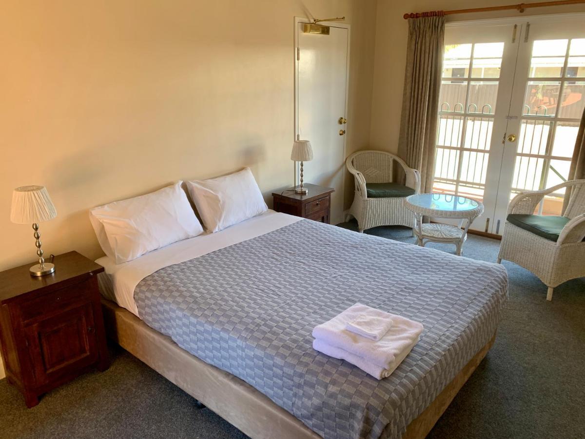 Settlers Hotel York Eksteriør billede