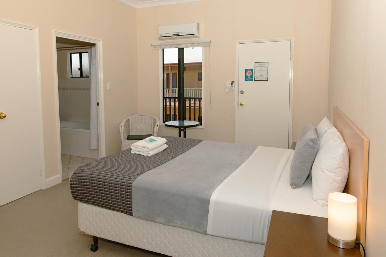 Settlers Hotel York Eksteriør billede